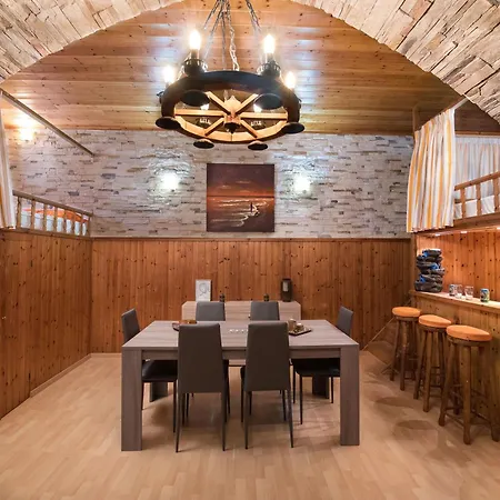 Sioutis House Apartament